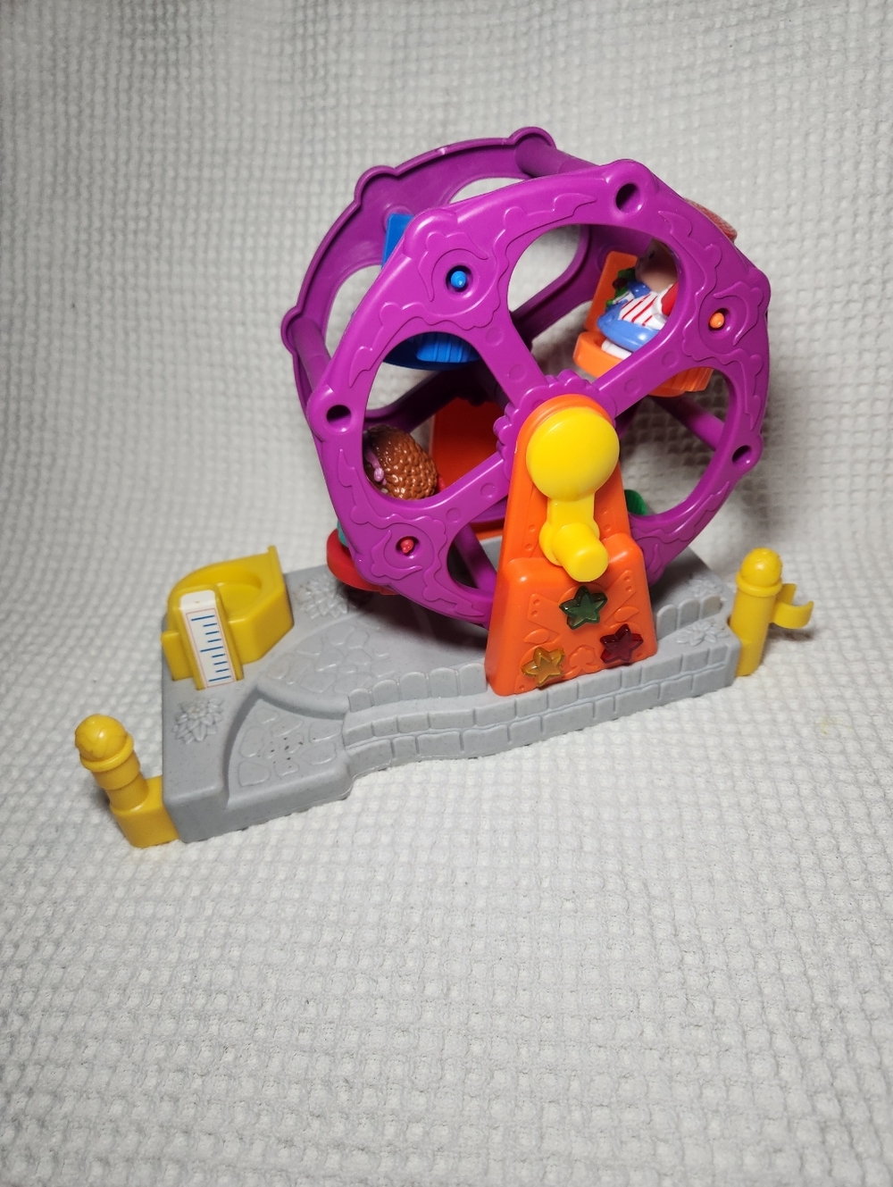 Vintage Little People Fisher-Price Ferris Wheel Toy With 2 Figures Playset